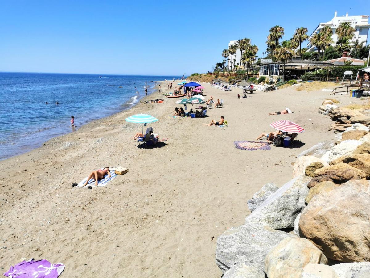 Apartamento Mar Azul, Primera Linea De Playa Sitio de Calahonda Kültér fotó