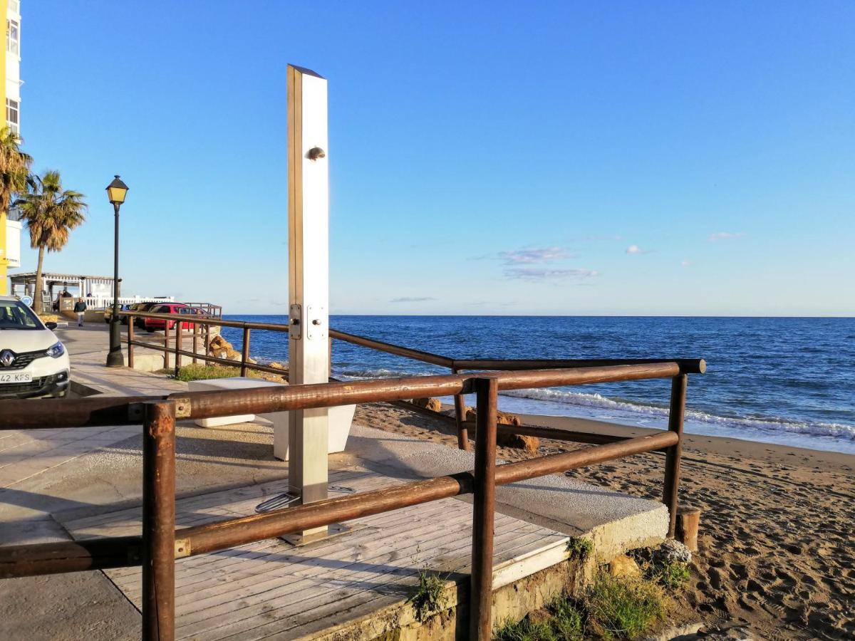 Apartamento Mar Azul, Primera Linea De Playa Sitio de Calahonda Kültér fotó